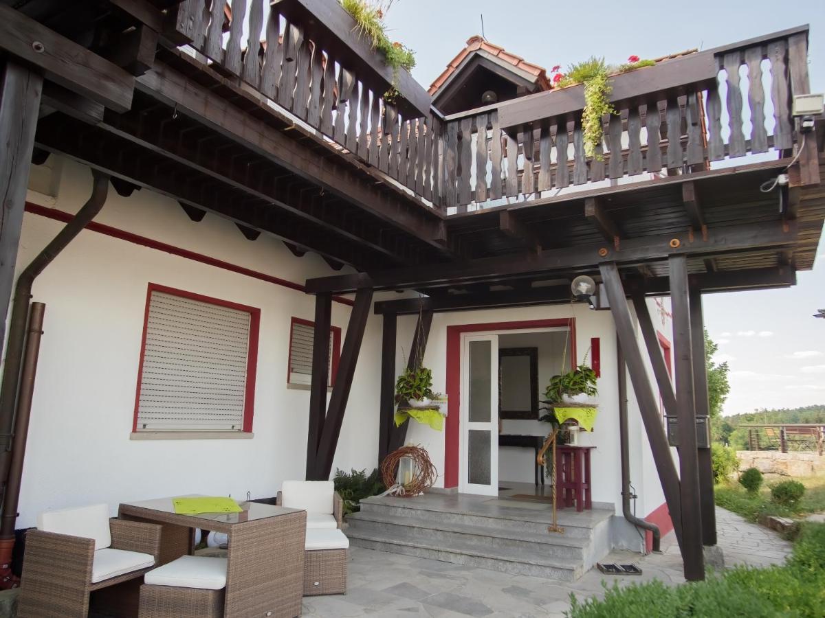 Kirschberghof Gaestehaus Und Weinverkauf Sommerhausen Exterior photo